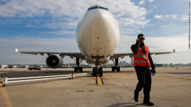 Pilots snoozed at 30,000 feet in cockpit of 300-passenger plane